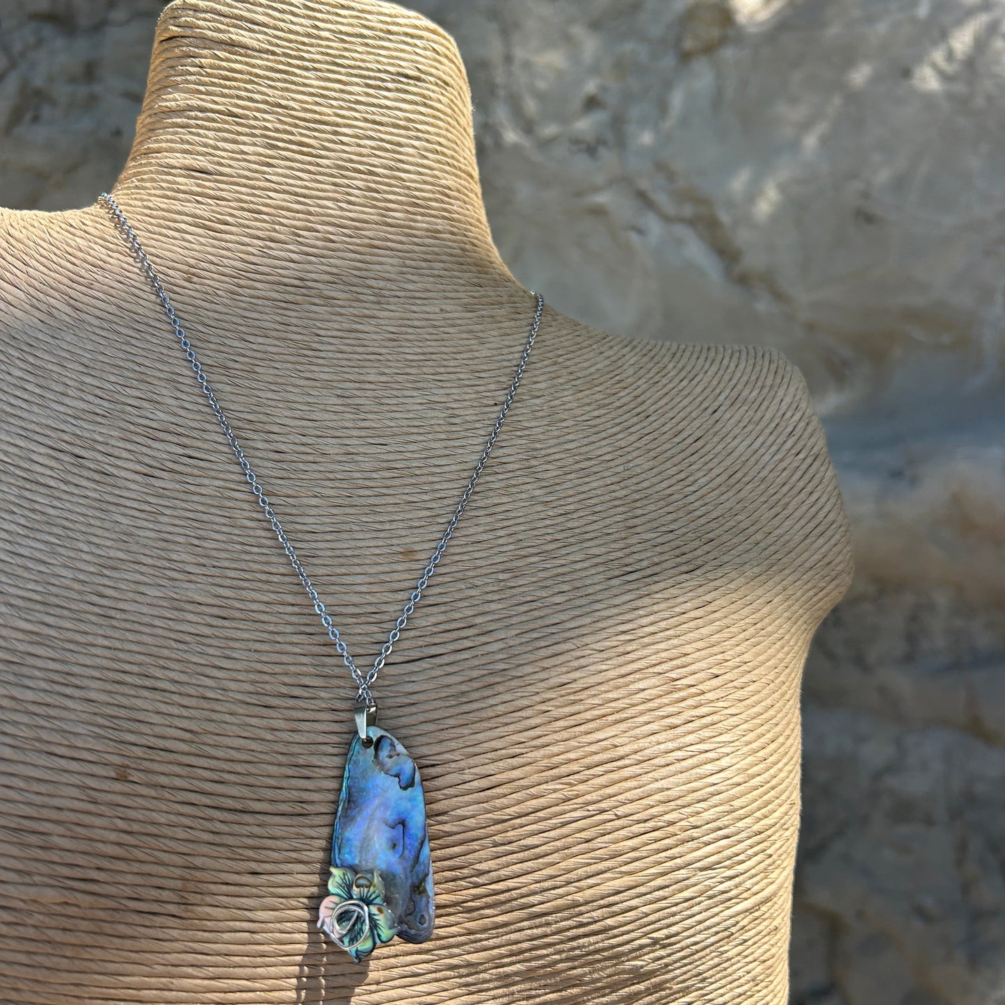 Twin Pāua Hibiscus Flower Pendant & Chain (1of1 )