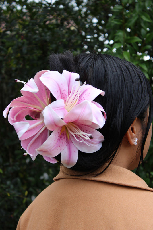 The Grande Lily Clip | Made To Order